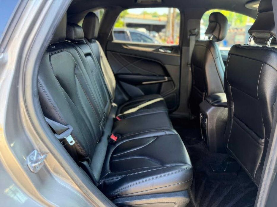 Lincoln Mkc      2021