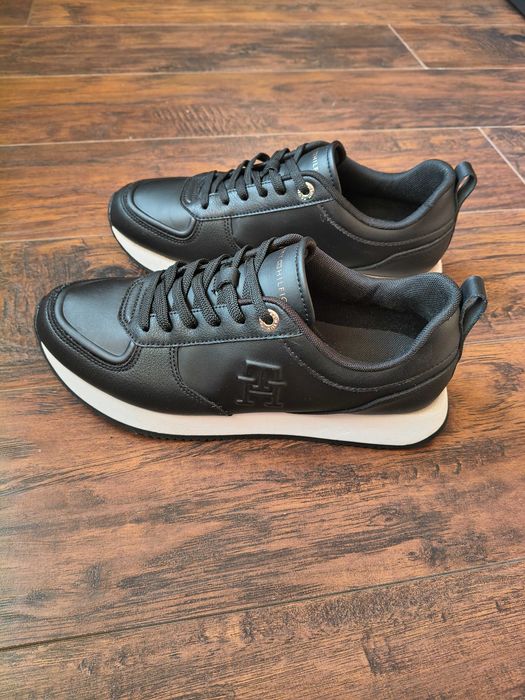 Nowe buty Tommy Hilfiger rozmiar 40