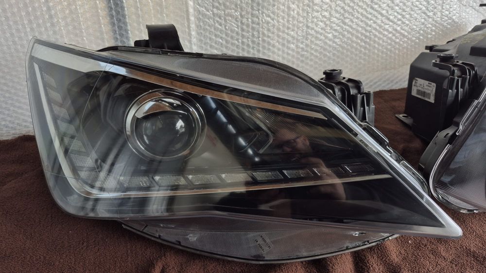 Komplet przedni lampy seat ibiza 4 xenon