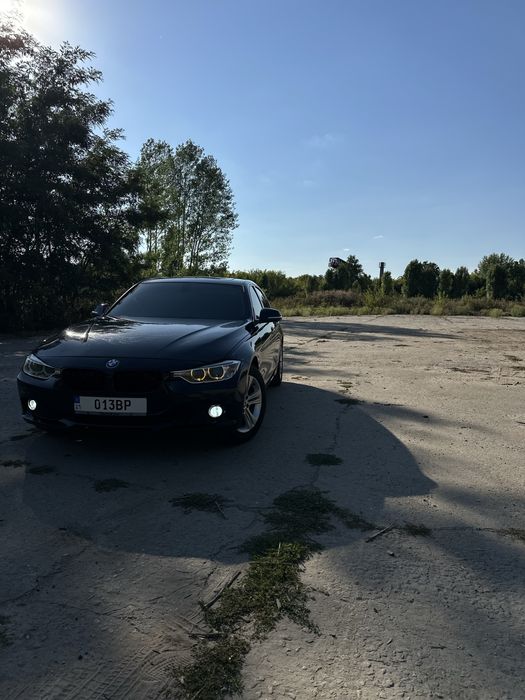 BMW F30 328i Luxury Line
