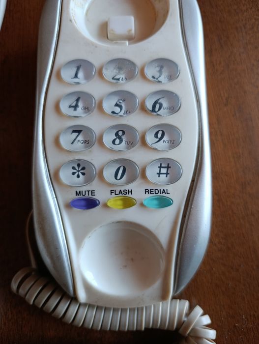 Telefon MaxCom KXT-630