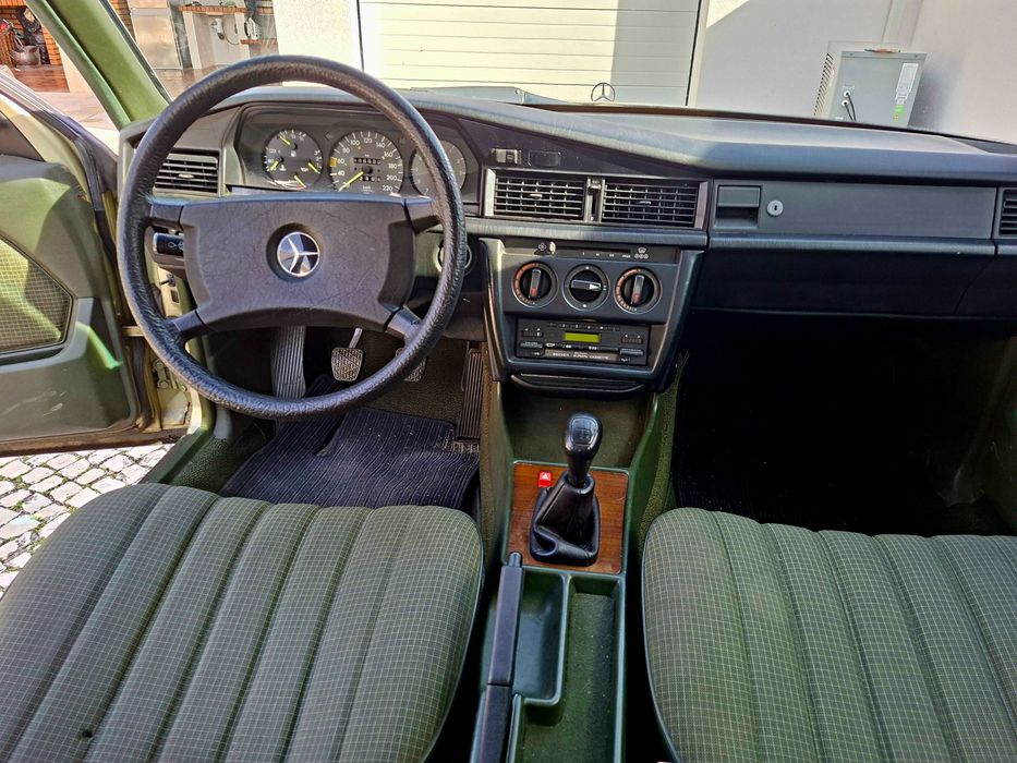 1986 Mercedes 190E