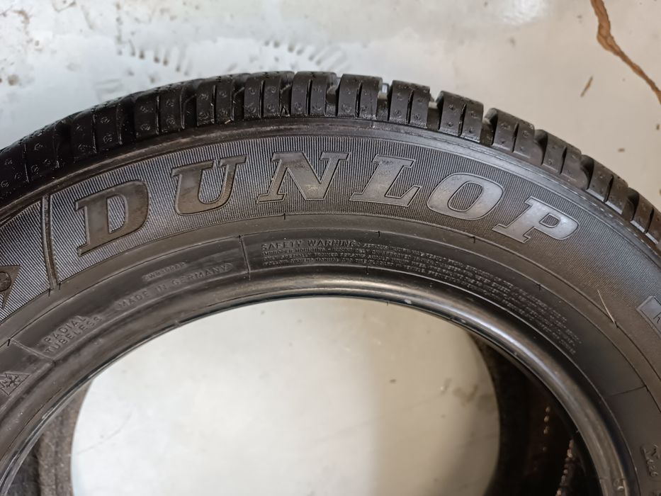 215/60R16 Dunlop SP Winter Sport 3 D