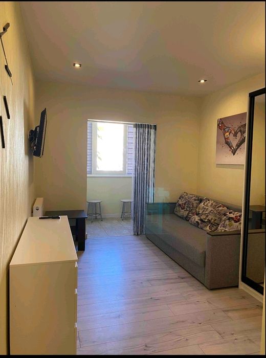 Сдам гостинку метро Турбоатом