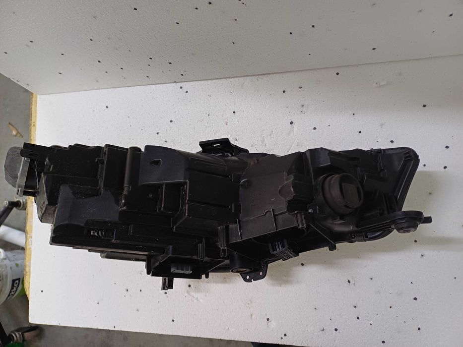 lampa lewa audi a4 b9 full led 8w094.1033 rok 15-19