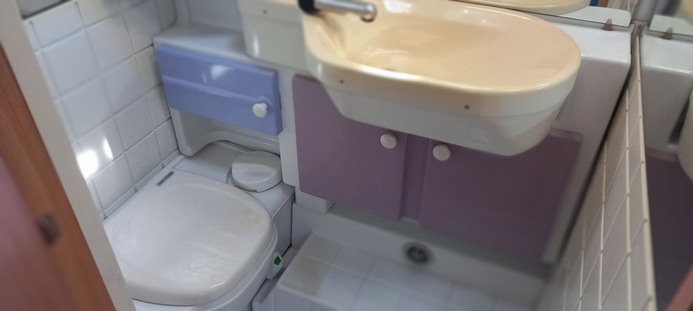 Caravana DETHLEFFS c / WC e avançado