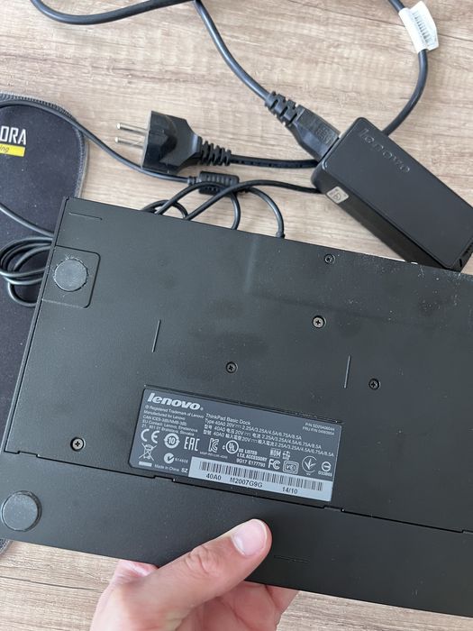 Stacja dokijaca ThinkPad basic dock z kablem ladujacym