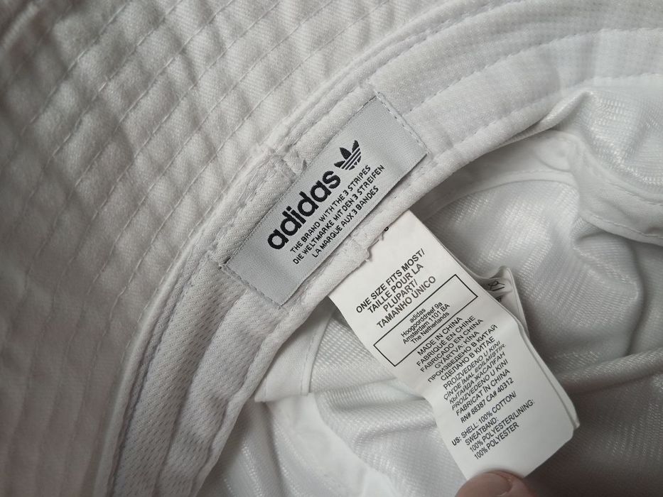 Оригінальна біла панама Adidas