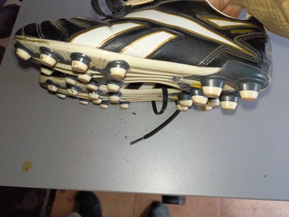 Оригінальні дитячі бутси