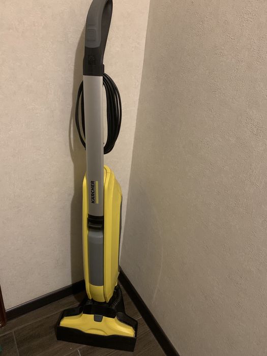 Пилосос миючий на дроті Karcher