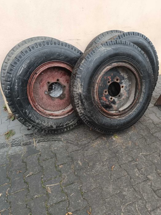 Koła 6 szpilkowe 8.25 R 20