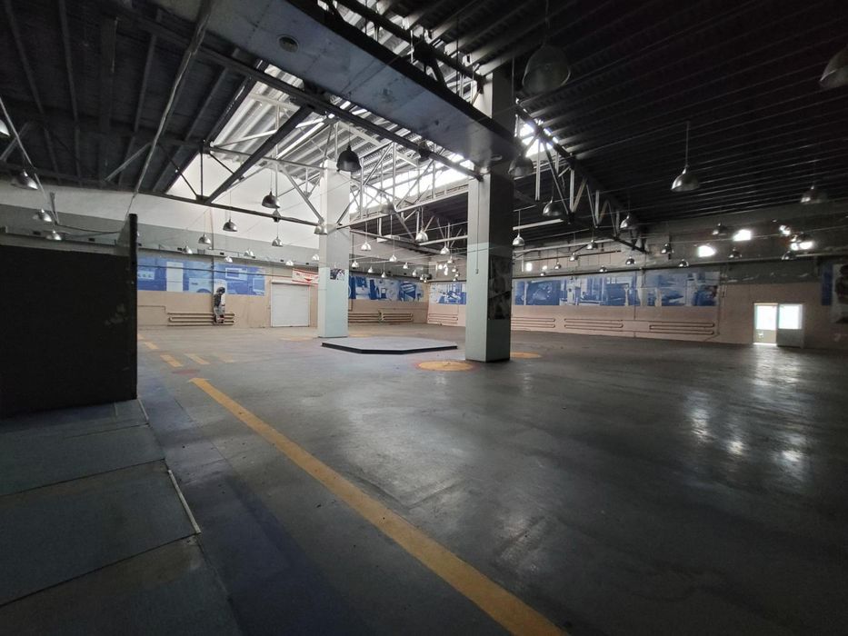 Оренда приміщення 935м2 перший поверх