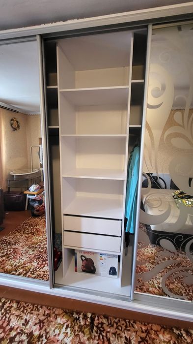 Шкаф купе в отличном состоянии.