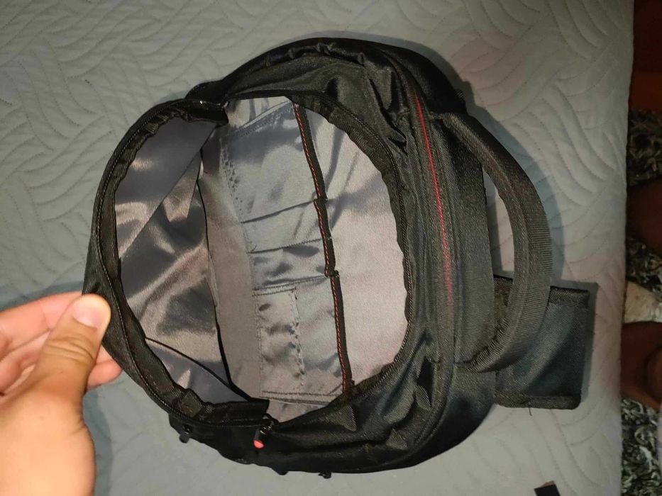 Mochila para computador Lenovo Essential 15.6" Preto