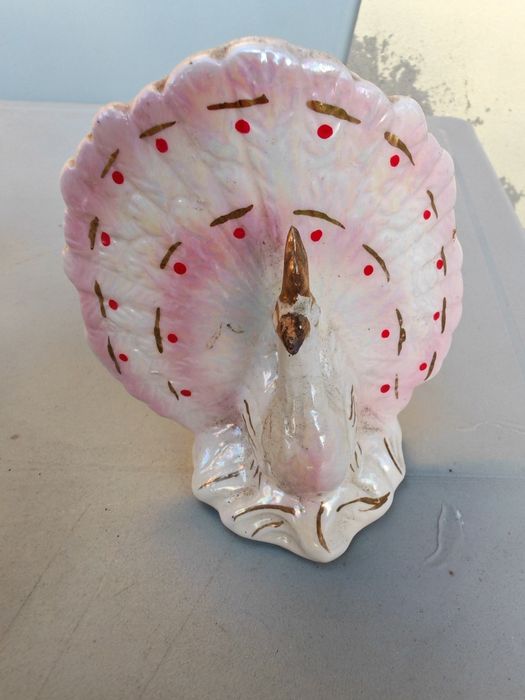 Peças antigas de porcelana