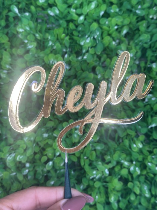 Topper de bolo com nome e idade (apenas com corte)