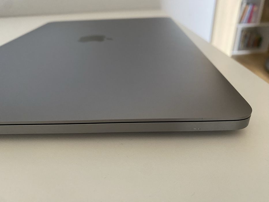 Macbook pro 13 M2 8GB 512GB SSD