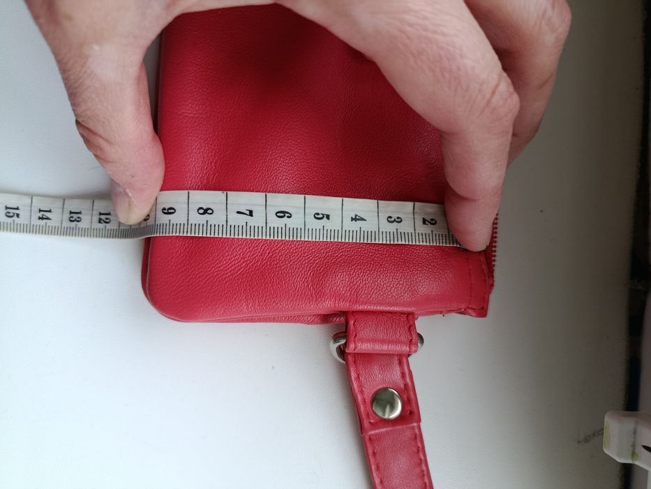 Новий червоний гаманець