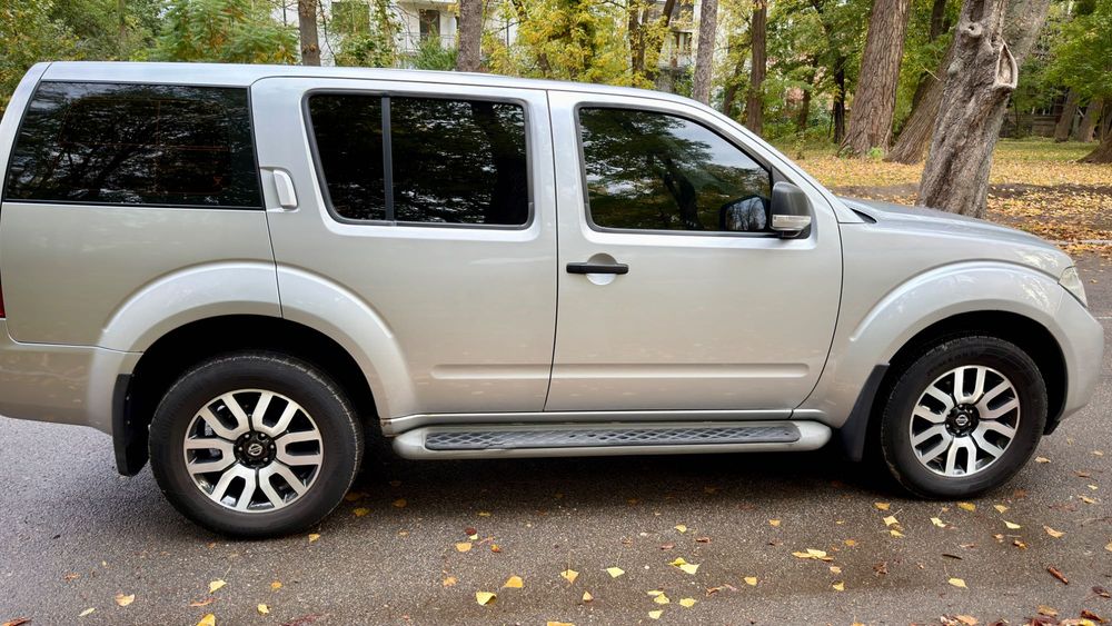 Nissan Pathfinder 2012