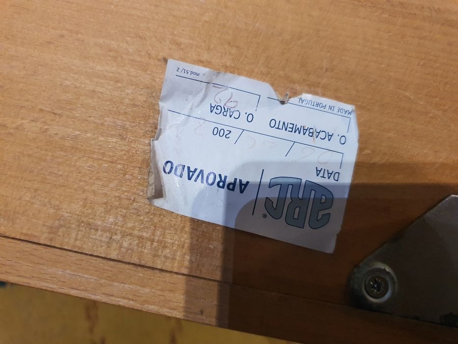 Estante como nova