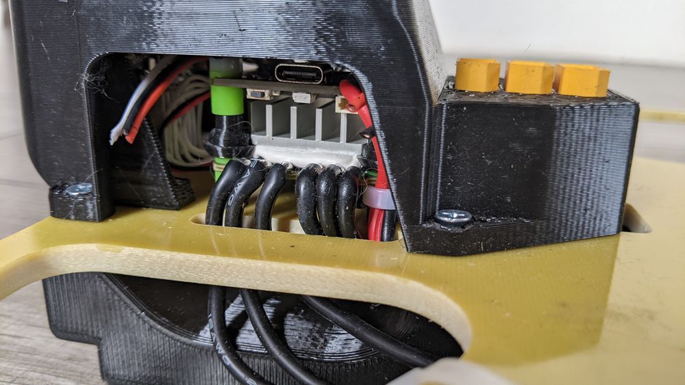 Трофейний Фпв дрон КВН