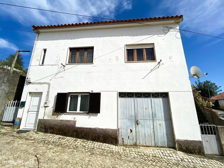 Moradia V2 — Almaceda, Castelo Branco