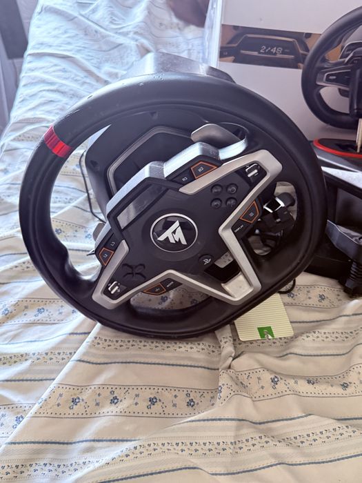 Volante para Ps5/Ps4 THURSTMASTER
