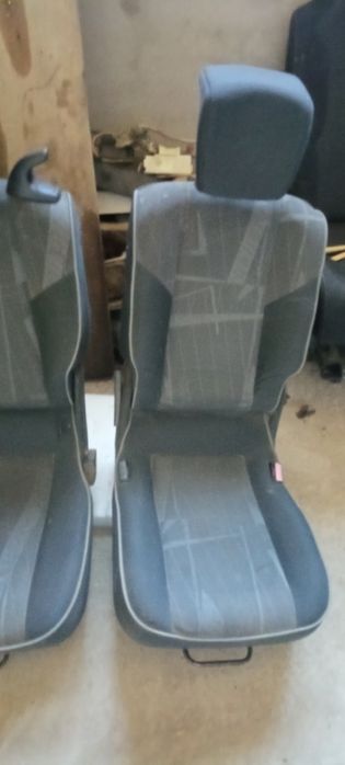 Сідушки,в гарному стані ,складаються в трансформер .