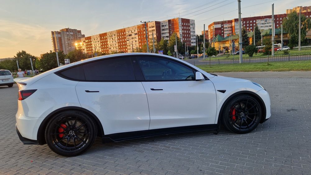 Tesla Model Y Performance