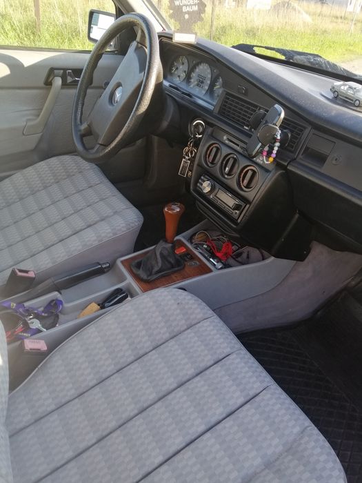 Sprzedam Mercedes w201 1.8