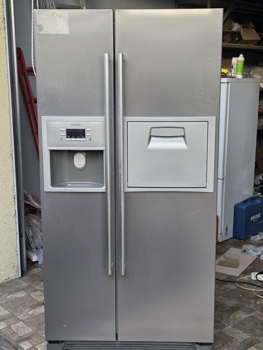 Холодильник Siemens side by side