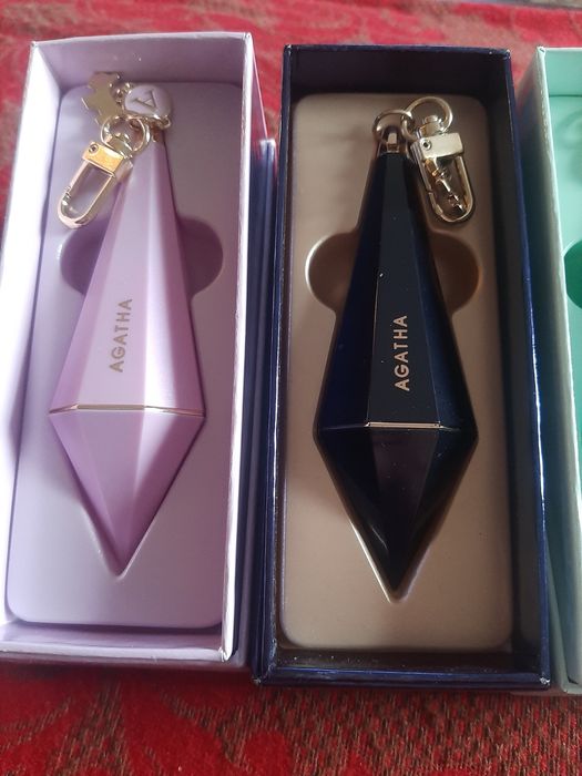 Жіночі брелкі для ключів.