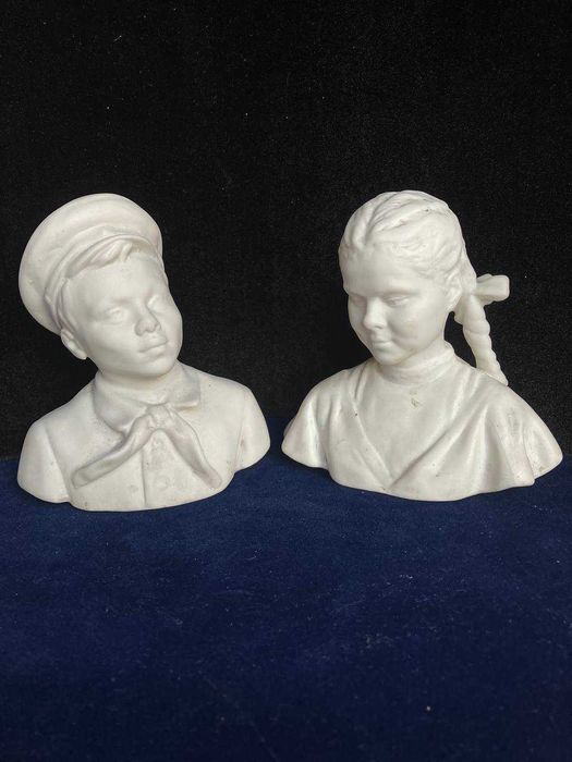 Фарфоровые ст-ки СССР из серии "пионерия"  и др.