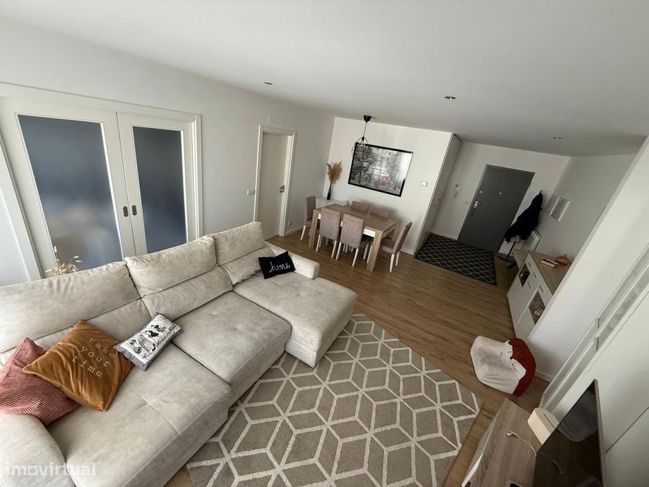T3 com 2 casas de banho e garagem em Leiria
