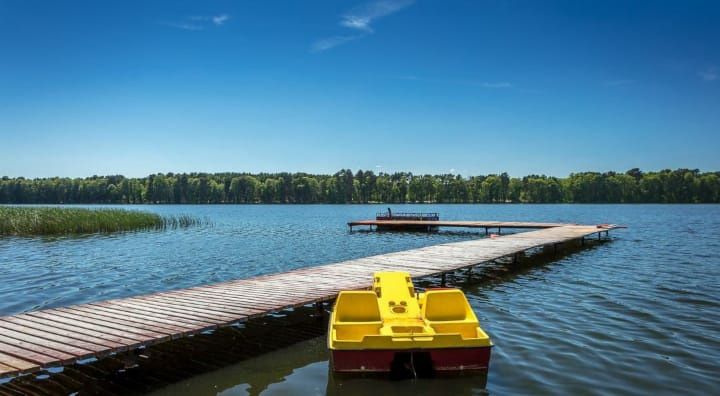 Domki letniskowe 4 osobowe  w lesie nad jeziorem Borek