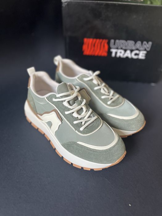 Кросівки кроси кросовки