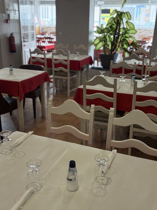 Trespassa-se restaurante churrasqueira