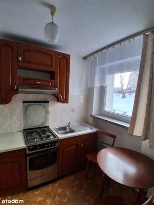 Atrakcyjnie zlokalizowana kawalerka z balkonem - parter