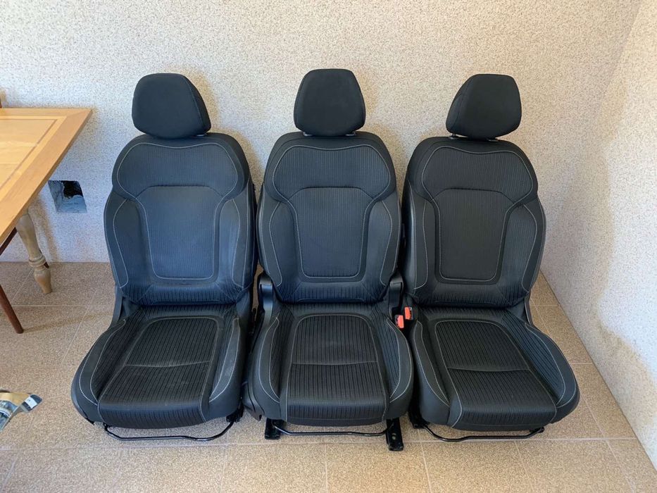 Продам сидения С Рено Меган 4
