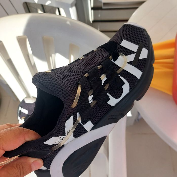 Sapatilhas adidas lxcon