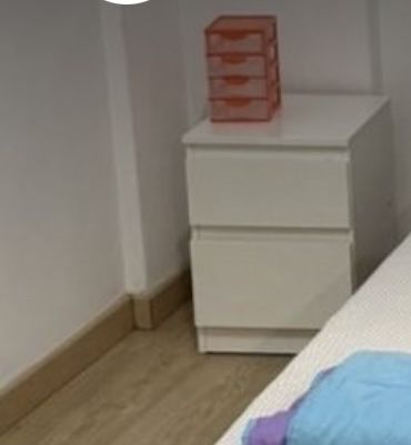 Vendo criado mudo bom estado