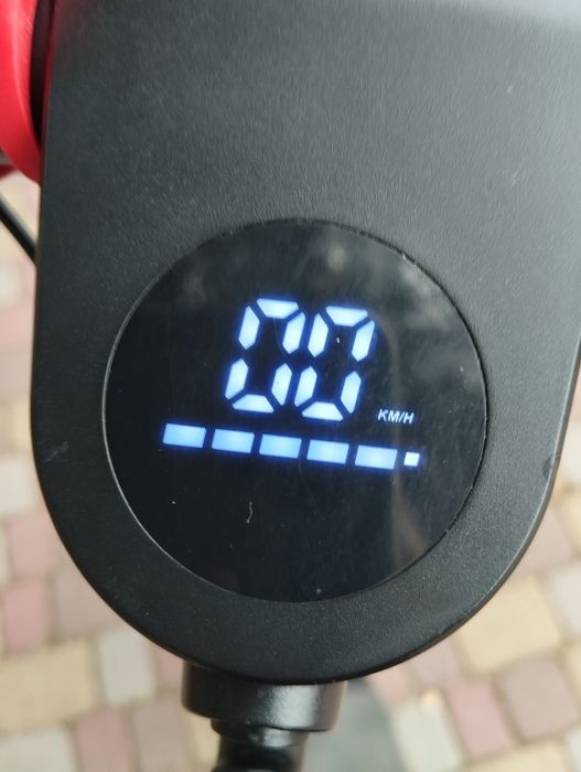 Електросамокат Revo e3