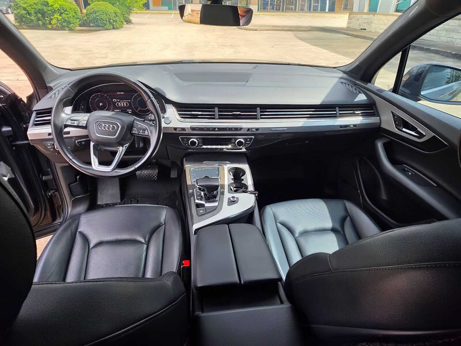 Audi Q7      2019