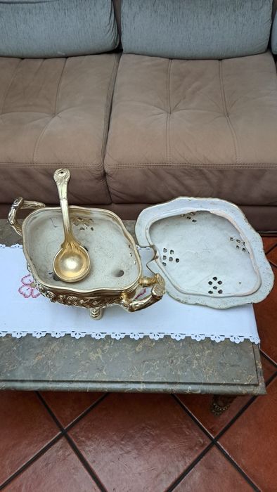 Vendo terrina antiga para decoração