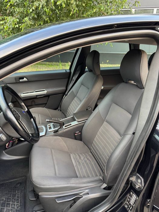 Volvo v50 2010 р