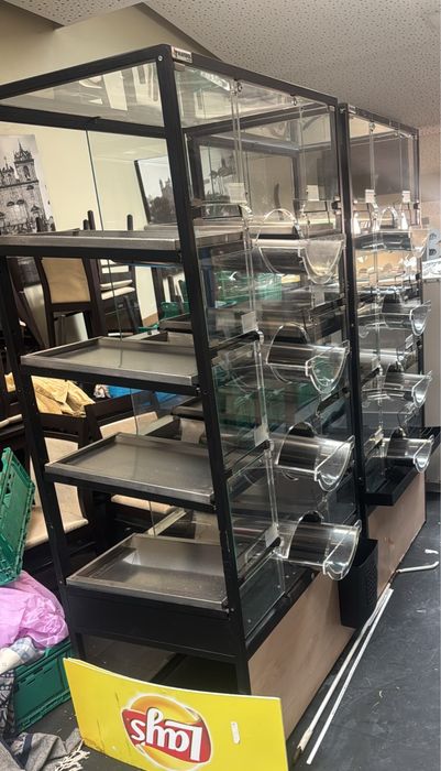 Vitrine Expositora Refrigerada para Supermercado / Loja – Prateleiras em Acrílico