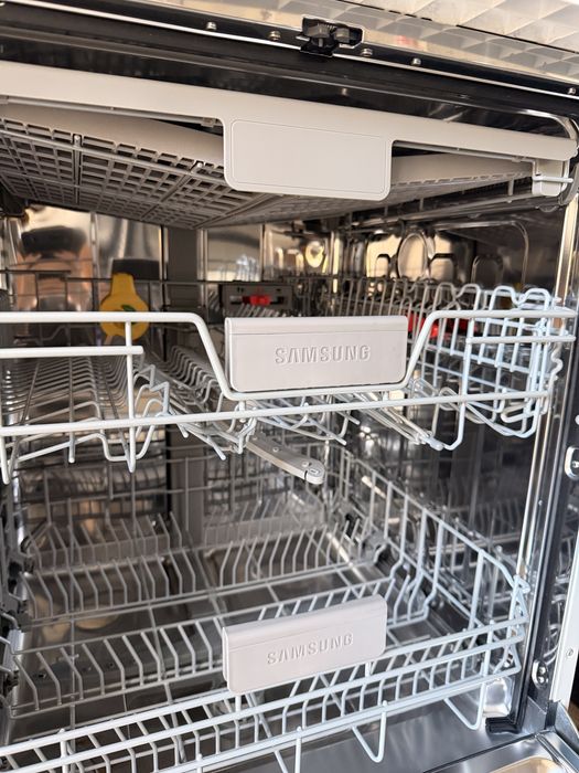 Máquina de Lavar Loiça Samsung