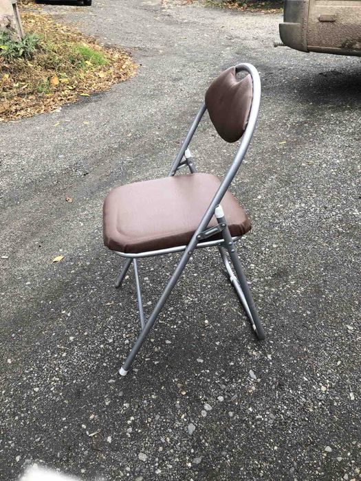 Складні стільці б/в (для кухні, для дачі)