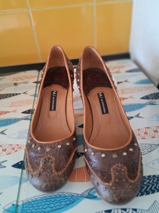 Bonitos Sapatos em pele
