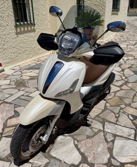 Piaggio Beverly 300
